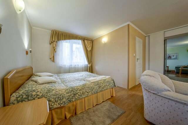 Отель Hotel Wysoka Крыница-Здруй-9